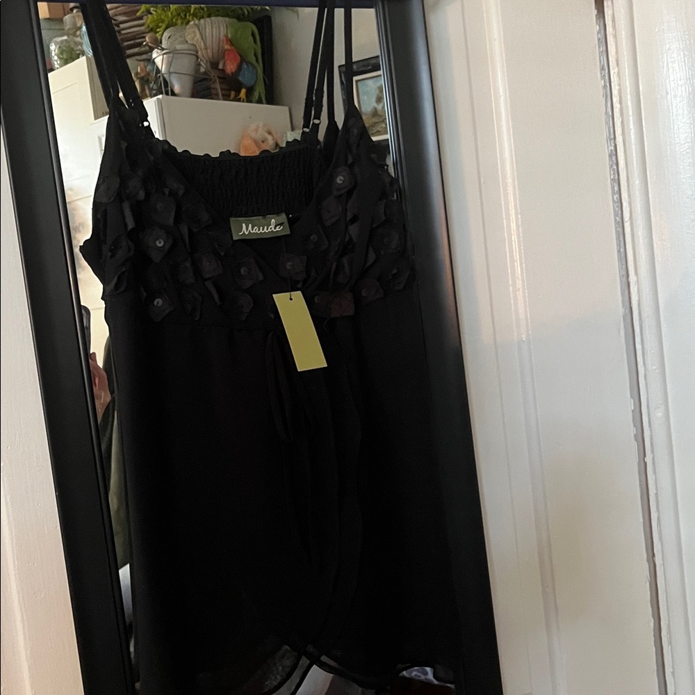 Maude Elegant Black Ruffle‎ Top